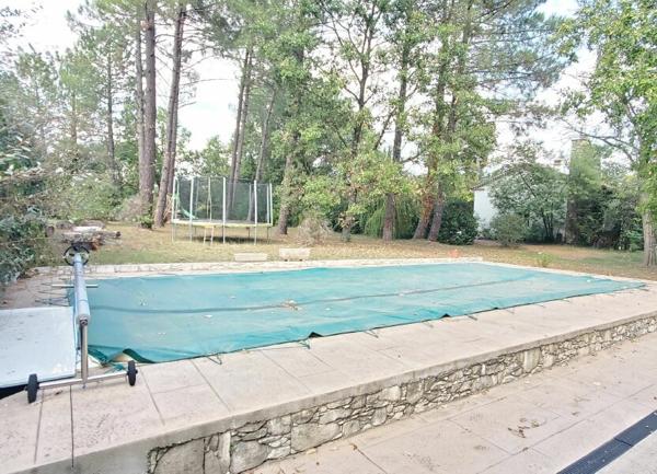 Maison à vendre    5 pièces •  Ruoms