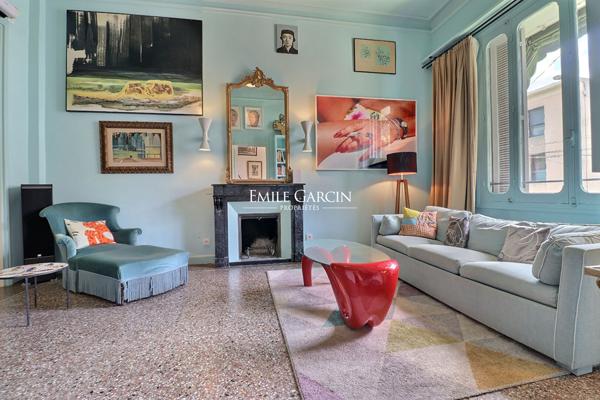 A vendre - Arles, quartier Chabourlet, maison de ville avec jardin intime piscine et garage.