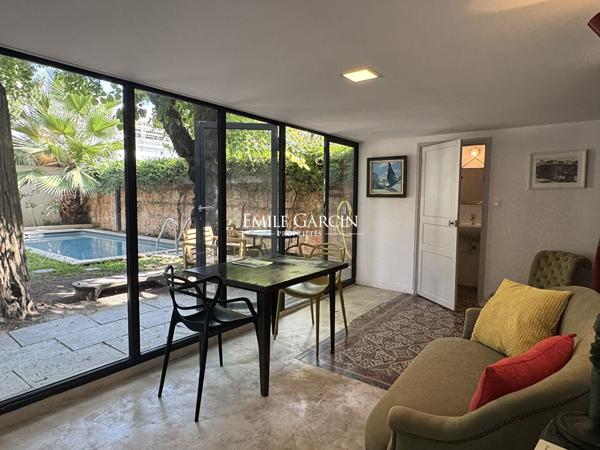 A vendre - Arles, quartier Chabourlet, maison de ville avec jardin intime piscine et garage.