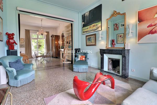 A vendre - Arles, quartier Chabourlet, maison de ville avec jardin intime piscine et garage.