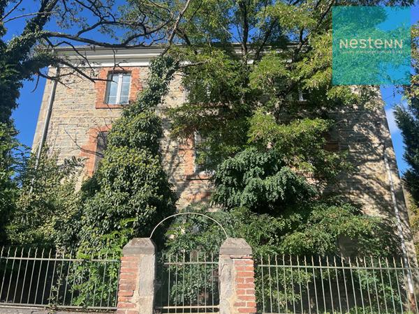 Maison d'environ 300 m² avec beaucoup de potentiel - 42130 Leigneux - 14 500 m² terrain