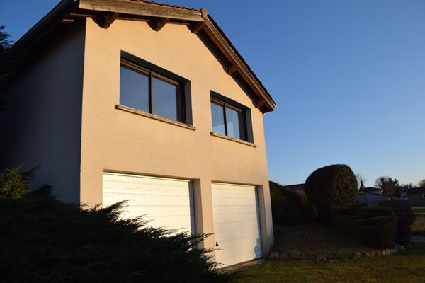 SOUS COMPROMIS, Maison de 155 m² environ avec garage, terrasse et terrain clos à Grazac