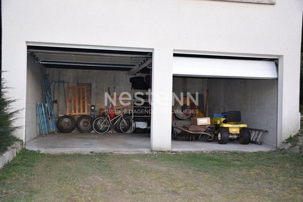 SOUS COMPROMIS, Maison de 155 m² environ avec garage, terrasse et terrain clos à Grazac