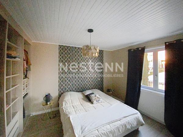 SOUS COMPROMIS, Maison de 155 m² environ avec garage, terrasse et terrain clos à Grazac