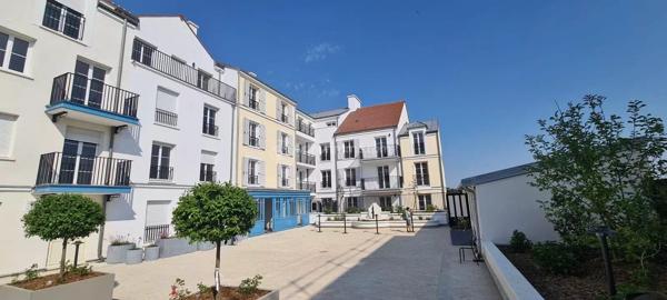 Vente                                                      Appartement
                        
                     1 pièces                      18 m2                     à Serris