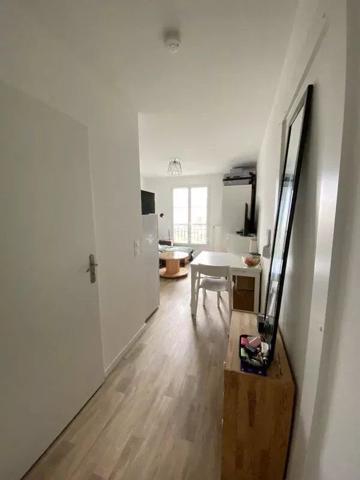 Vente                                                      Appartement
                        
                     1 pièces                      18 m2                     à Serris