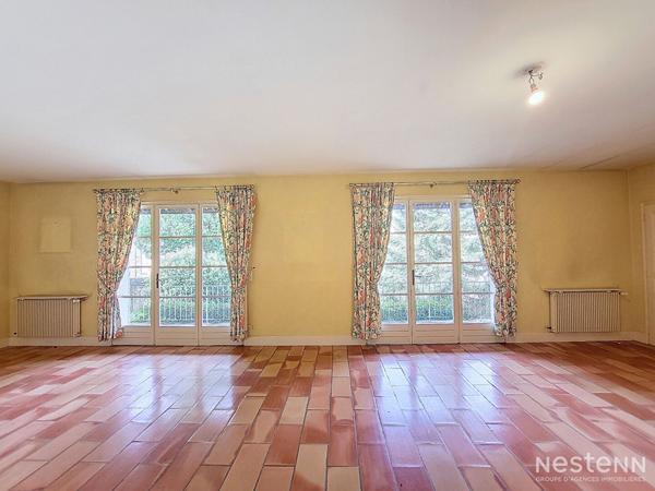 A Vendre Maison d'habitation de 226 m² avec terrasse, garage et jardin à Condom