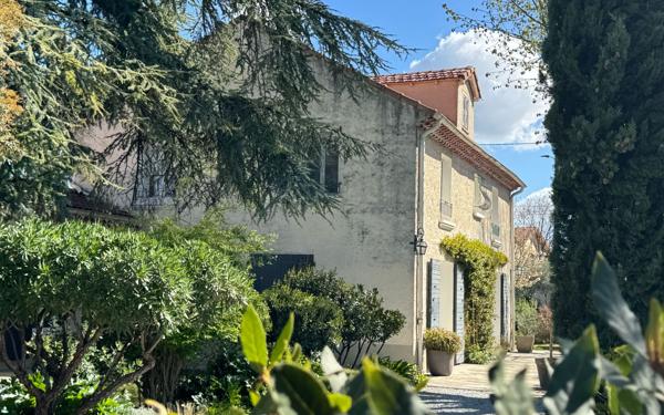 Maison à vendre    5 pièces •  Montélimar