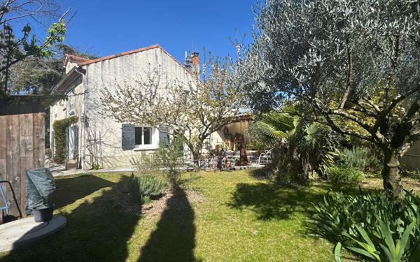 Maison à vendre    5 pièces •  Montélimar