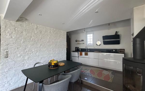 Maison à vendre    5 pièces •  Montélimar
