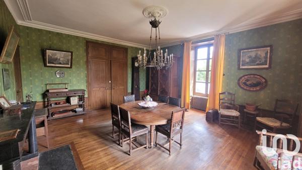 Demeure 11 pièces de 357 m² à Auzay (85200)