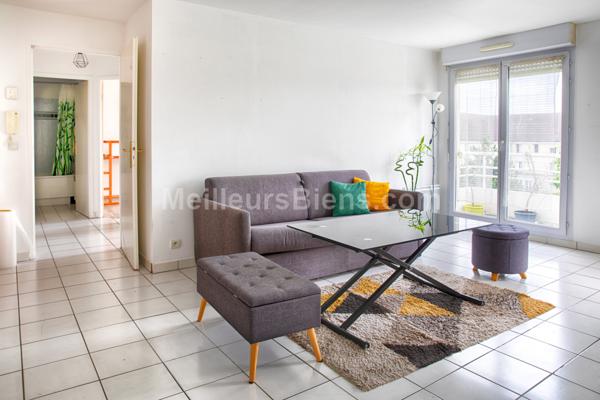 Appartement 3 pièces avec stationnement - Courdimanche limite CERGY LE HAUT