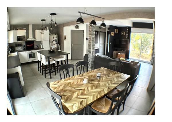 Maison bâtie en 2013, vie de plain pied, DPE B