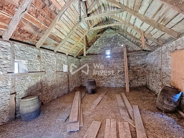 Grange avec garage attenant et 1000m² de terrain