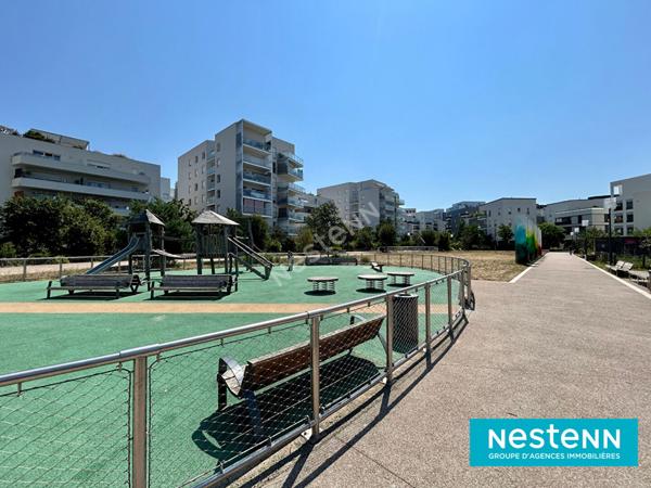 Appartement de type 4 de 85.75m² avec balcon et garage fermé situé sur le secteur de Villeurbanne La Soie.