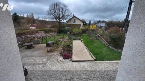 VALENTIGNEY, maison trois pièces entièrement rénovée sur 6a 63ca de terrain