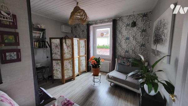 VALENTIGNEY, maison trois pièces entièrement rénovée sur 6a 63ca de terrain