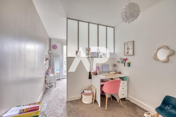 Appartement Rueil Malmaison 4 pièce(s) 90 m2 €365 000 ** - Référence 19778