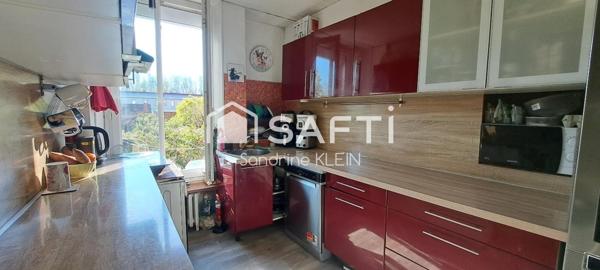 Maison de ville, 173 m², 9 pièces avec jardin, garage et dépendance