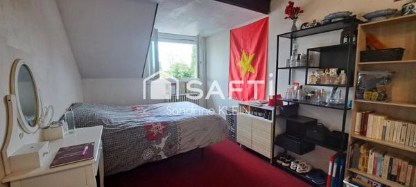 Maison de ville, 173 m², 9 pièces avec jardin, garage et dépendance