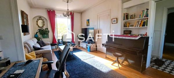 Maison de ville, 173 m², 9 pièces avec jardin, garage et dépendance