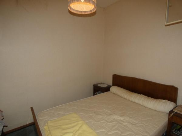 Maison T4 de 100m² avec cour de 30m², cave/atelier de 28m² et combles aménageables de 85m²