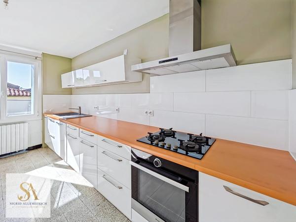 Belle maison familiale avec terrasse au cœur de Puichéric