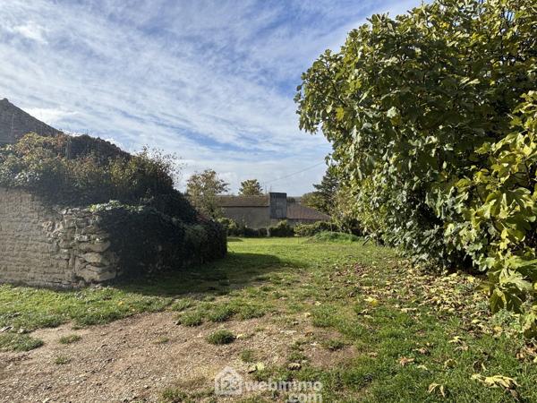 Terrain constructible 438 m² à Montamisé 86360