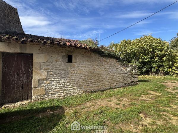 Terrain constructible 438 m² à Montamisé 86360