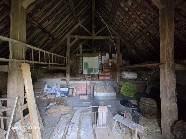 Fermette à rénover avec 4725m² de  terrain