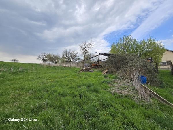 Fermette à rénover avec 4725m² de  terrain