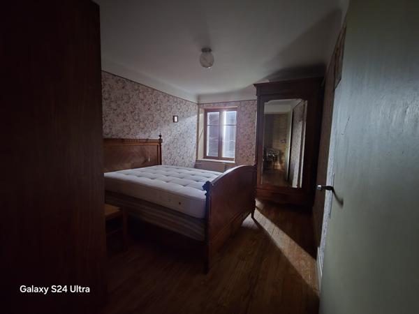 Fermette à rénover avec 4725m² de  terrain