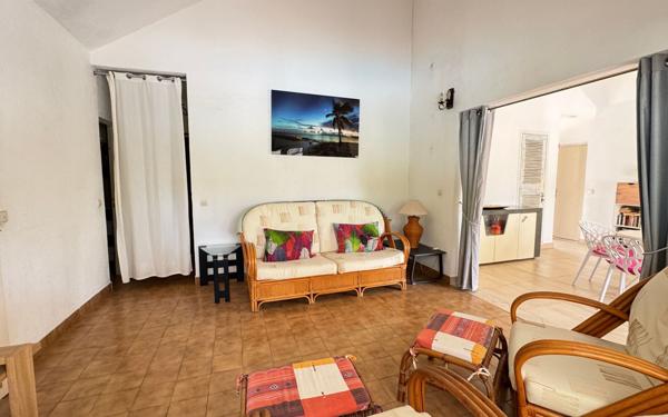 Maison à vendre    3 pièces • 65 m2 Saint-François