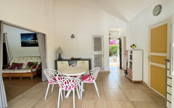 Maison à vendre    3 pièces • 65 m2 Saint-François