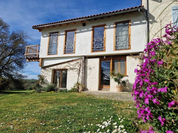 Propriété avec piscine sur environ 1,5 Ha de terrain Bonnac