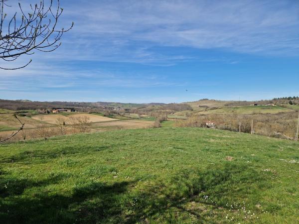 Propriété avec piscine sur environ 1,5 Ha de terrain Bonnac