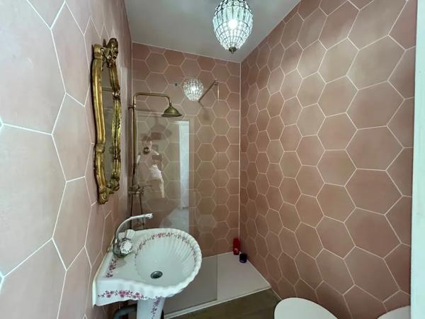 Renovated 5-Bedroom Maison de Maître with Pool & Garage
