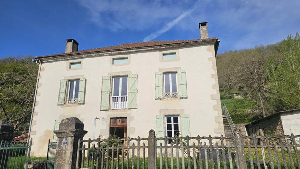 Maison de charme spacieuse dans village médiéval Caylus Caylus