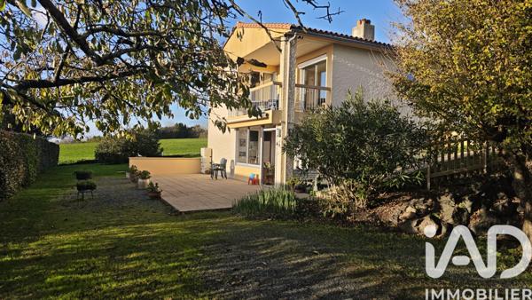 Maison à vendre 8 pièces 151 m² Fontenay-le-Comte