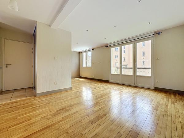 LAVAL HILARD - APPARTEMENT TYPE 3 - 65m²