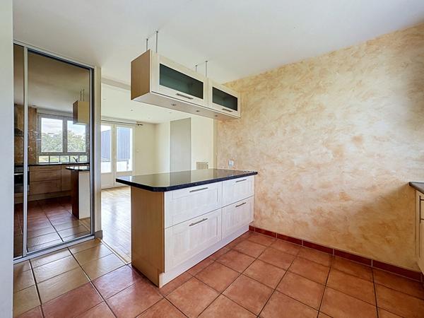 LAVAL HILARD - APPARTEMENT TYPE 3 - 65m²