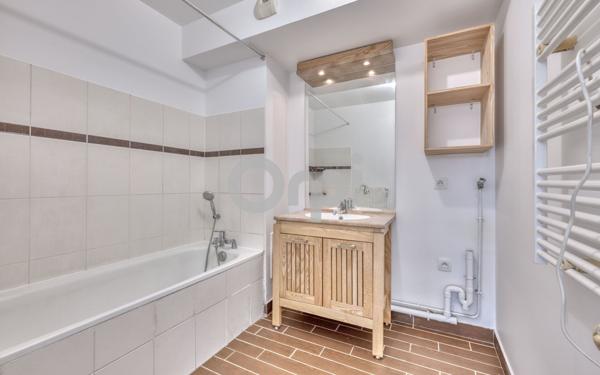 Appartement à vendre    3 pièces • 57,54 m2 Rosny-sous-Bois