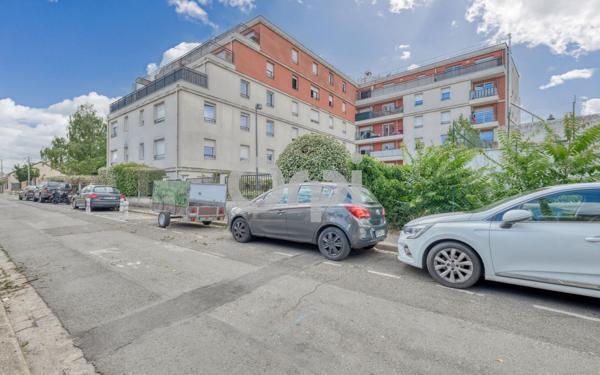 Appartement à vendre    3 pièces • 57,54 m2 Rosny-sous-Bois