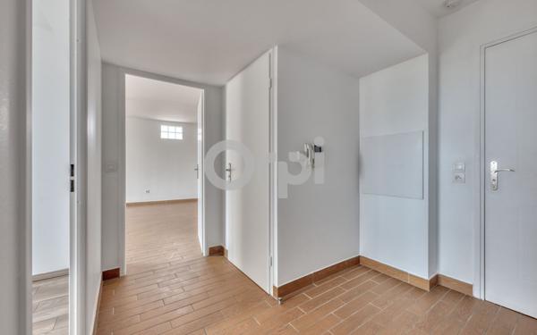 Appartement à vendre    3 pièces • 57,54 m2 Rosny-sous-Bois