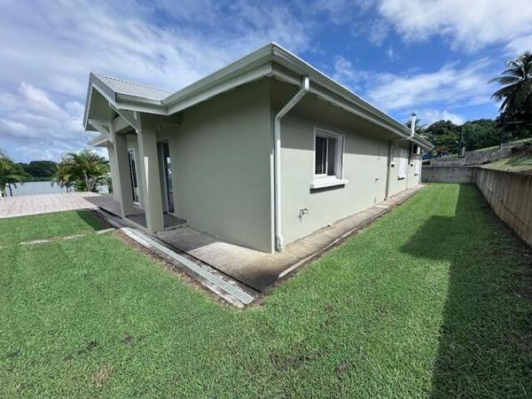 A LOUER MAGNIFIQUE VILLA T5 AVEC PISCINE SUR 1250 M² DE TERRAIN  DANS SECTEUR RESIDENTIEL DE PETIT BOURG