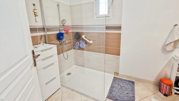 Uzès (30700) A vendre, située à 5 minutes d'Uzès