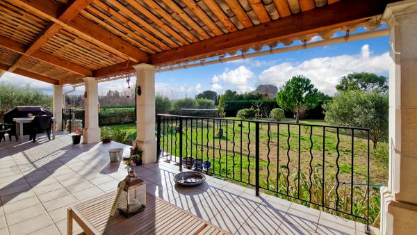 Uzès (30700) A vendre, située à 5 minutes d'Uzès