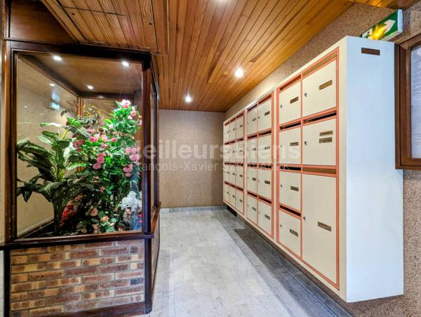 Appartement au dernier étage avec balcon