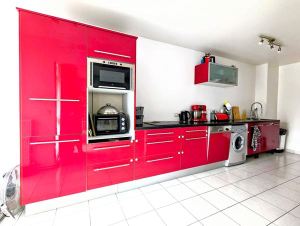 Appartement au dernier étage avec balcon