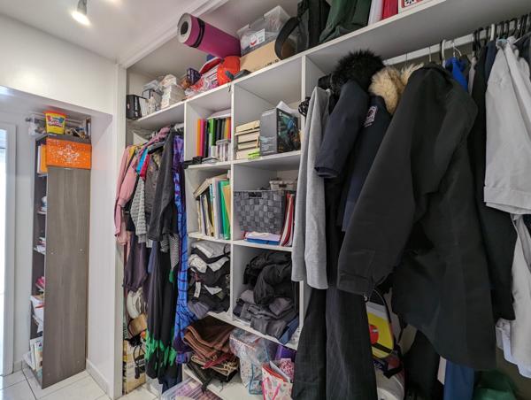 Appartement au dernier étage avec balcon